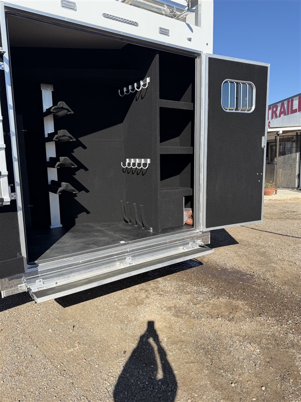 Trailer Photo 11