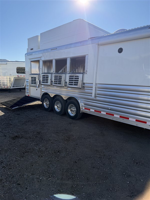 Trailer Photo 15
