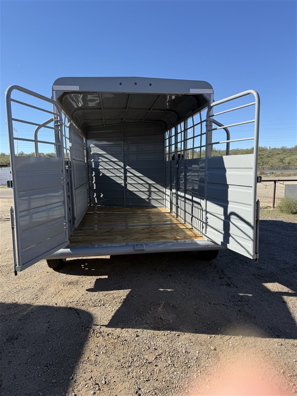 2026 Swift 16' stock bp w/tack