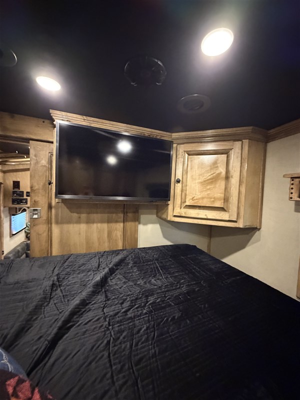 Trailer Photo 19