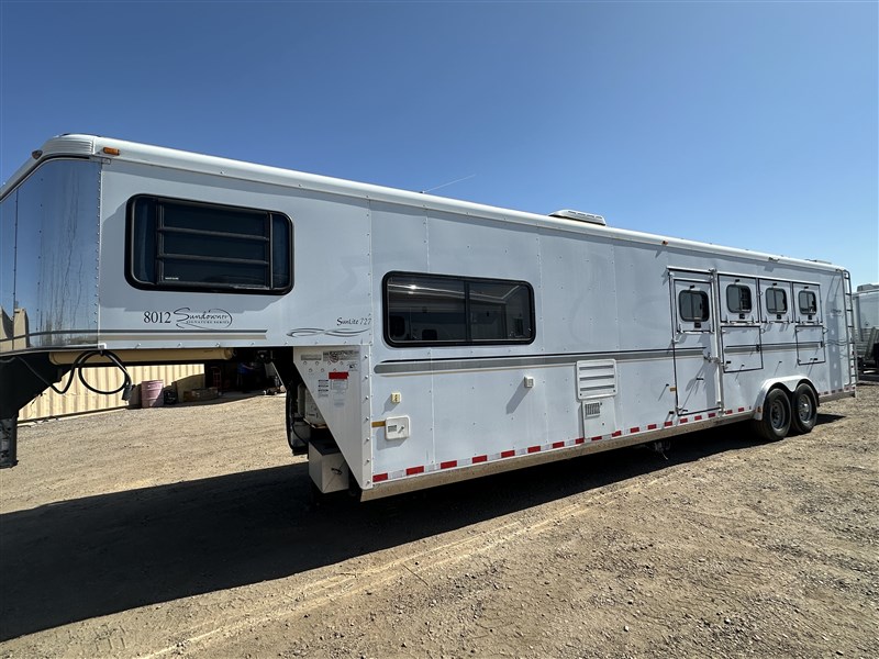 2006 Sundowner 4 horse 12' lq