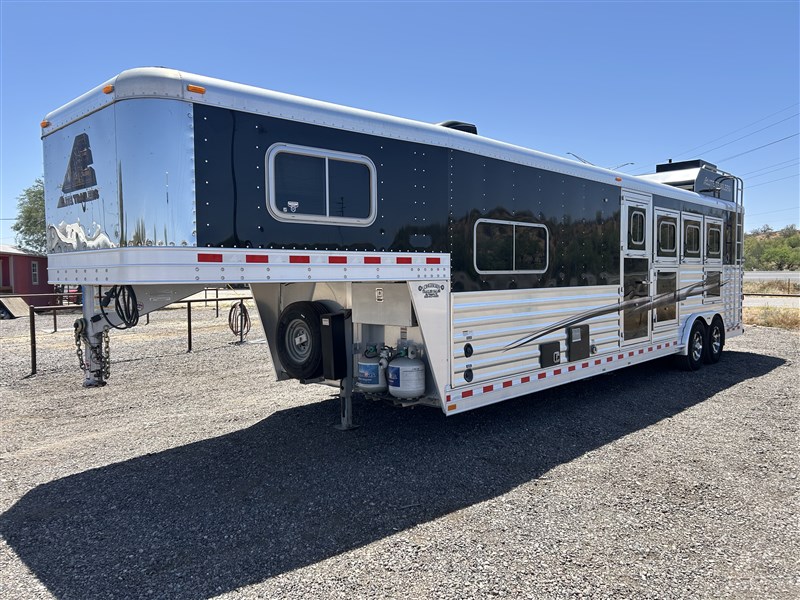 2019 Elite 4 Horse 11' LQ