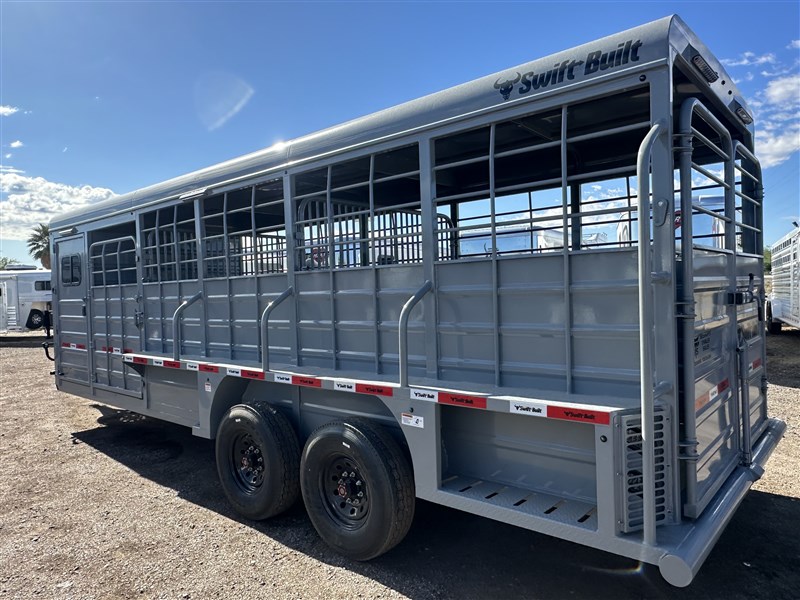 2026 Swift 24' stock combo w/ double tack doors