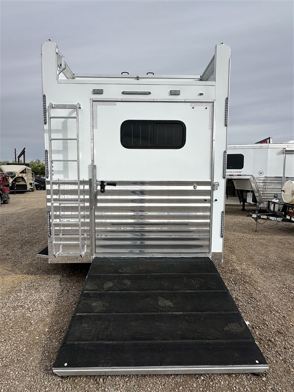 Trailer Photo 7