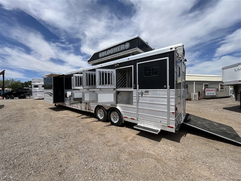 2008 Bloomer 4 h 16' sw with cowboy classic interior lq