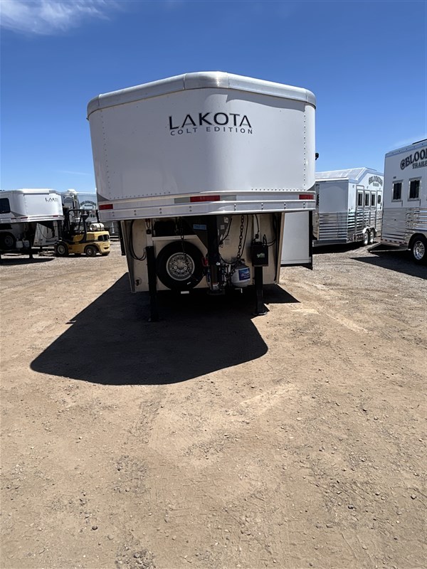 2023 Lakota colt 3h slide out #8315