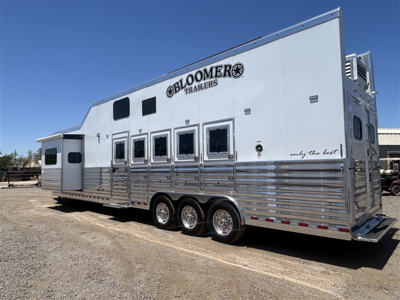 Trailer Photo 5
