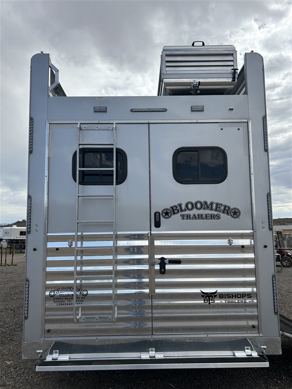 Trailer Photo 9