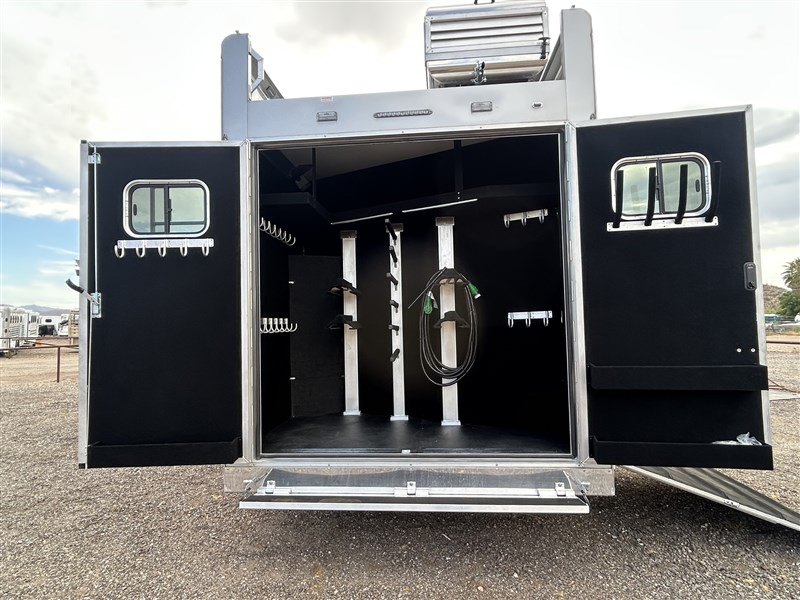 Trailer Photo 10