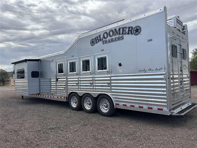 Trailer Photo 5