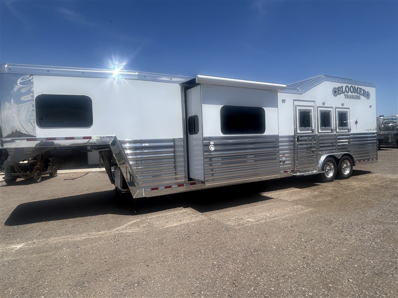 Trailer Photo 2