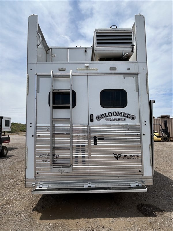 Trailer Photo 4