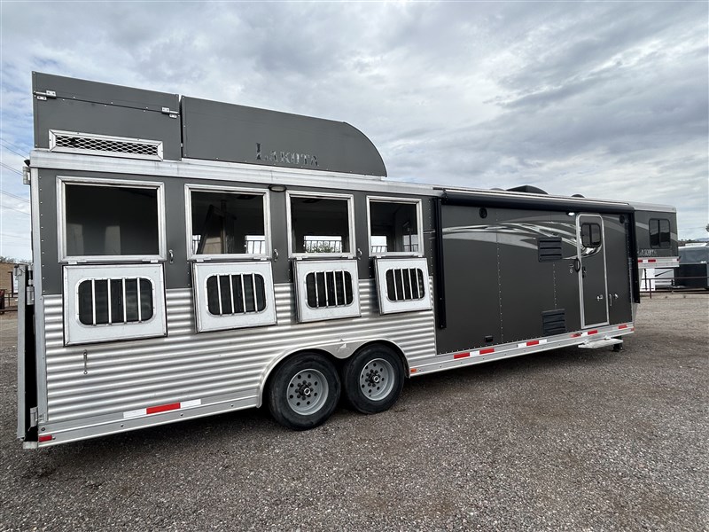 Trailer Photo 11