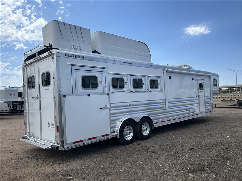 2026 Platinum 4H LQ w/ side load