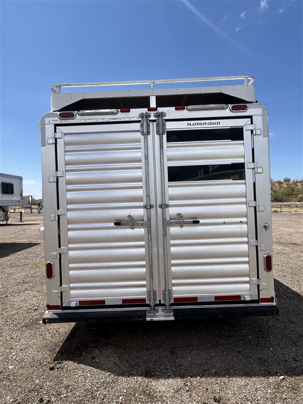 Trailer Photo 3