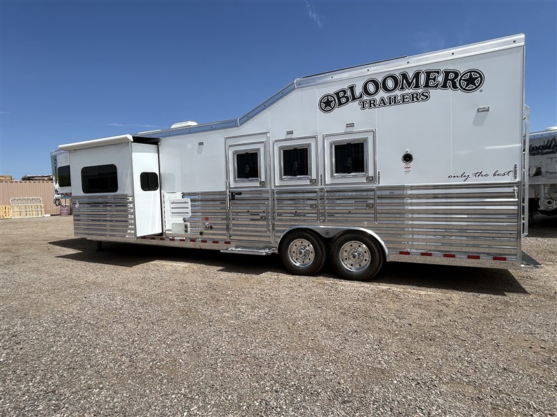 Trailer Photo 2