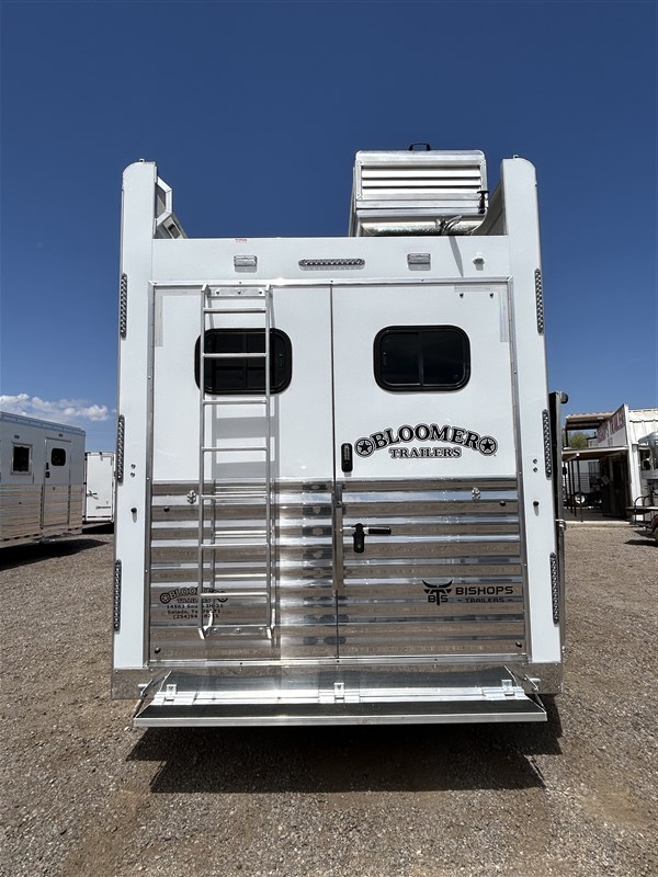 Trailer Photo 5