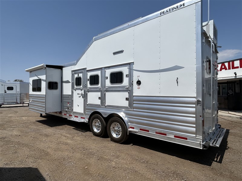 Trailer Photo 2