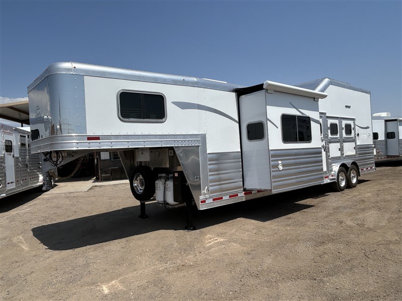 Trailer Photo 3
