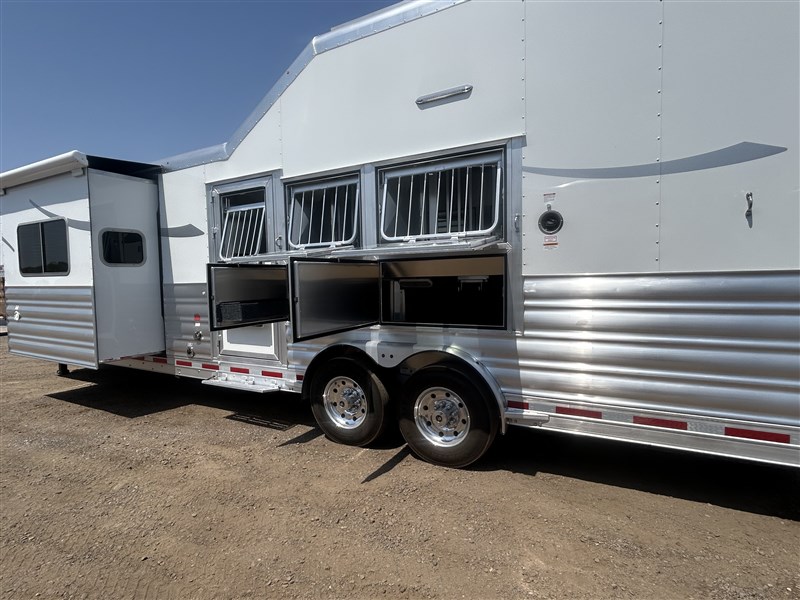 Trailer Photo 10