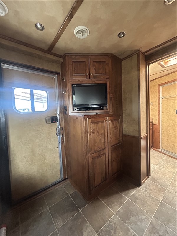 Trailer Photo 18