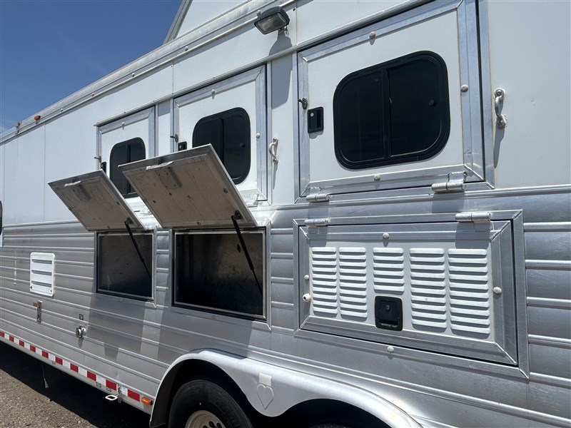 Trailer Photo 5