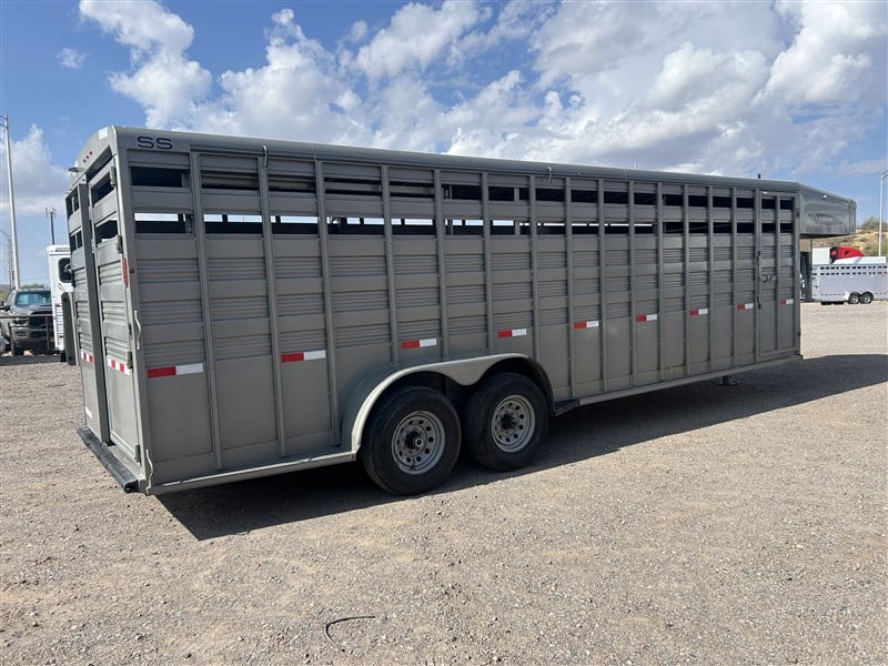 2026 Titan 24' Stock Trailer