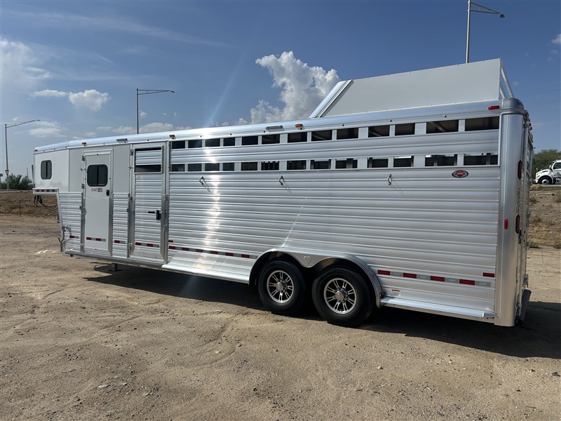 Trailer Photo 5