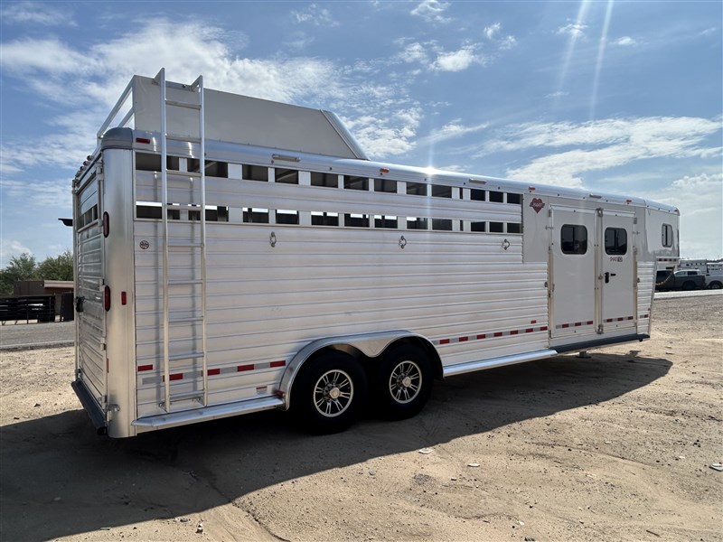 Trailer Photo 2