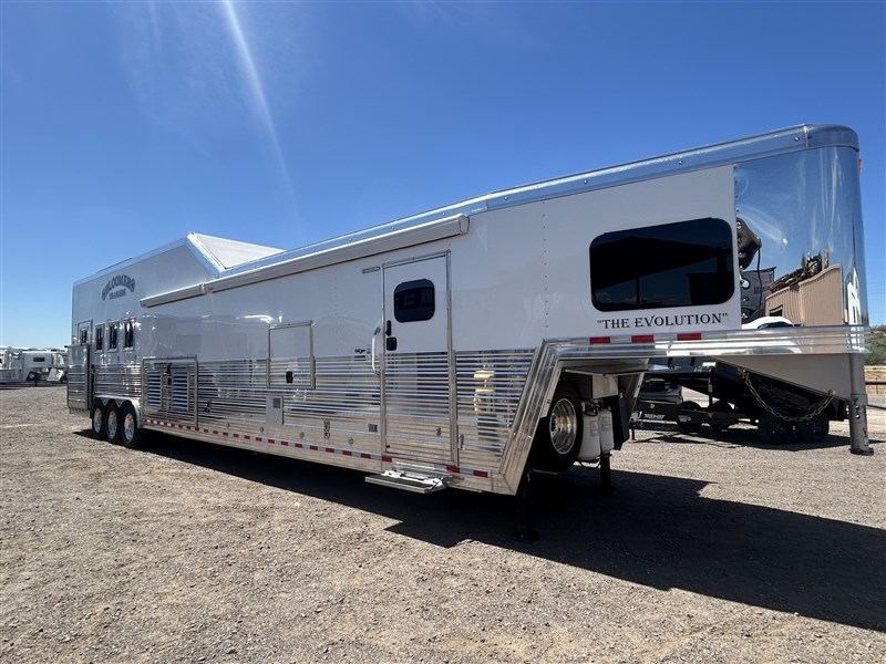 Trailer Photo 8