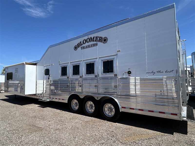 Trailer Photo 2