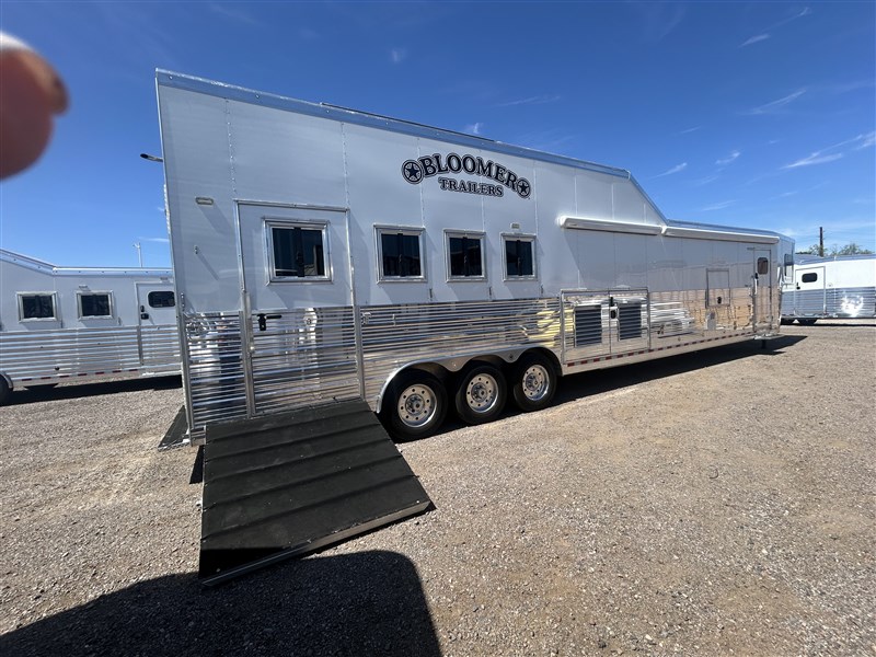 Trailer Photo 19