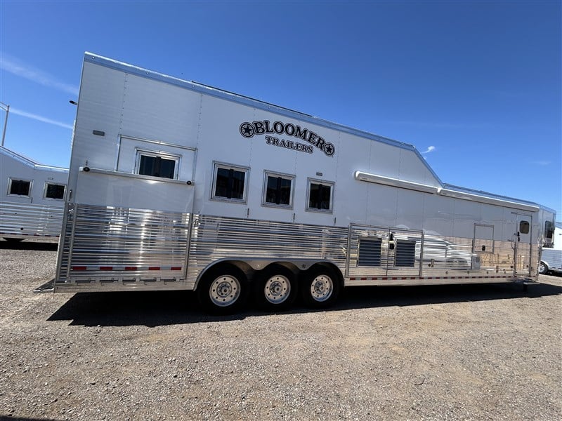 Trailer Photo 1