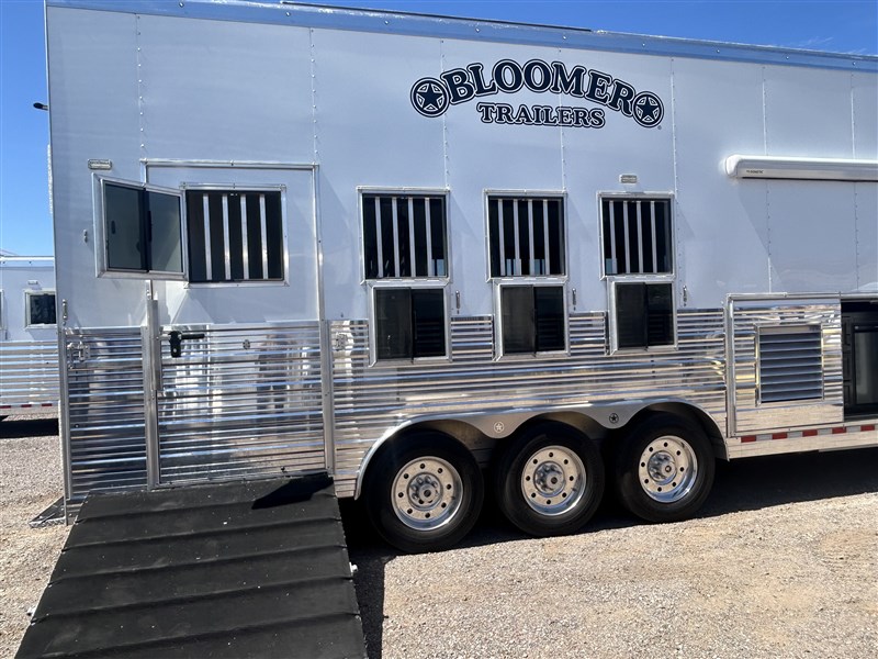 Trailer Photo 14