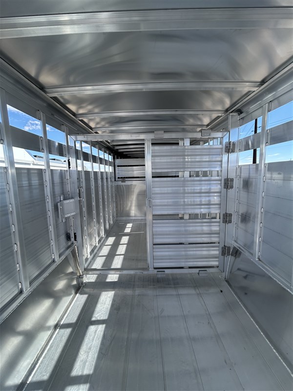 Trailer Photo 6