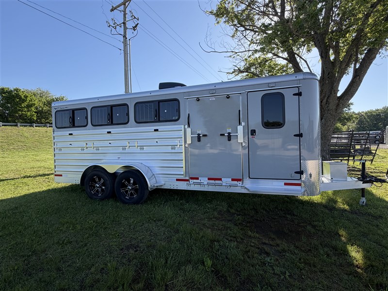 Trailer Photo 12