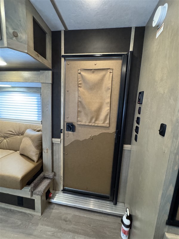 Trailer Photo 28