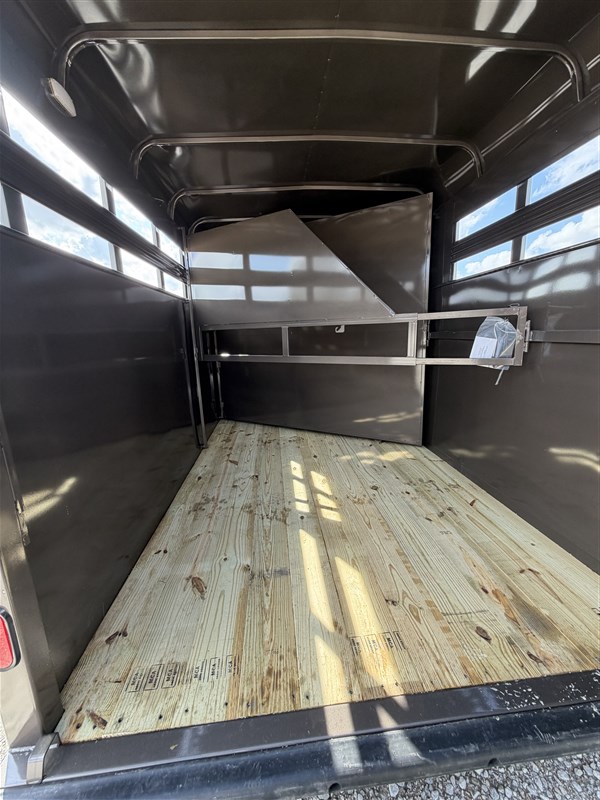 Trailer Photo 11