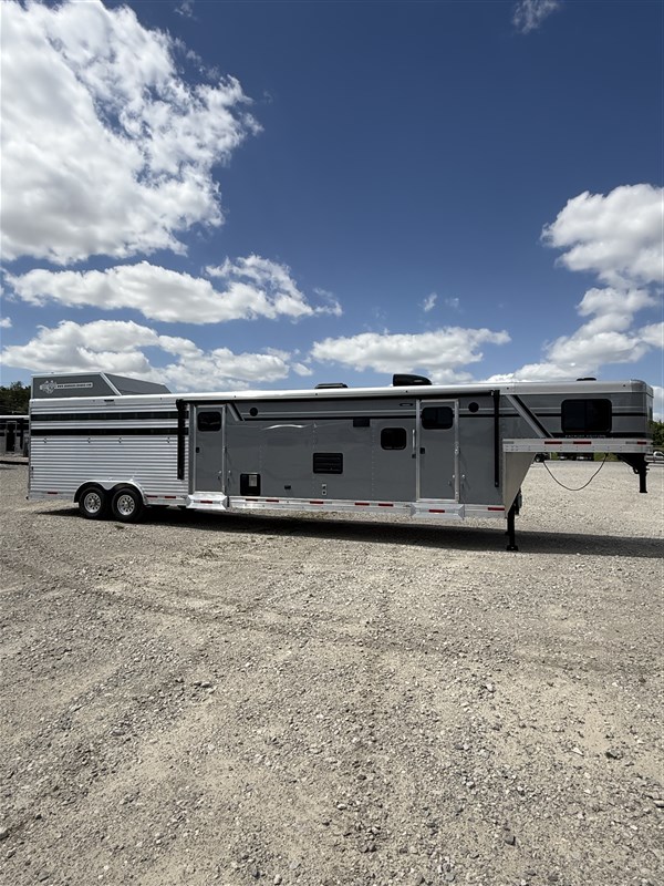 Trailer Photo 3