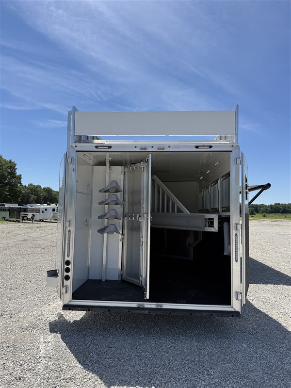 Trailer Photo 25