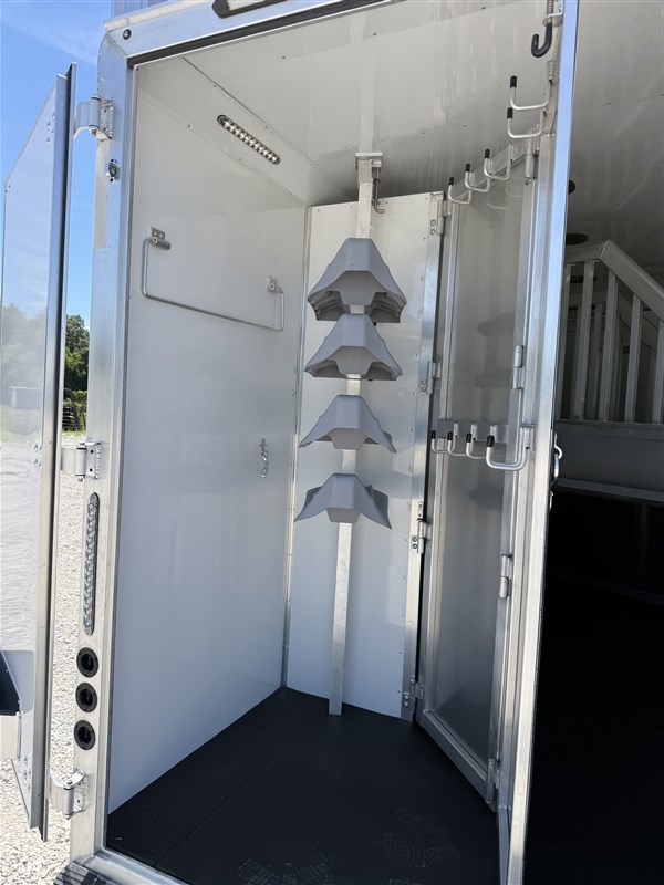 Trailer Photo 26