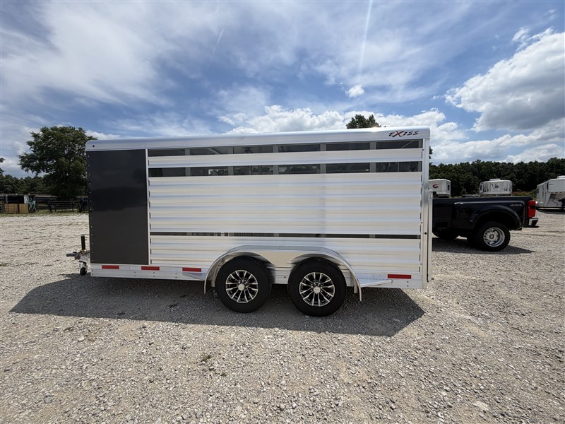 Trailer Photo 11