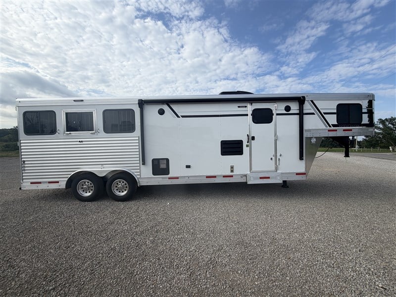 Trailer Photo 3