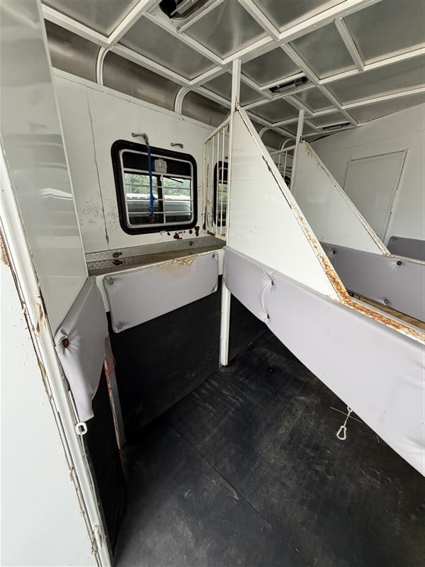 Trailer Photo 14