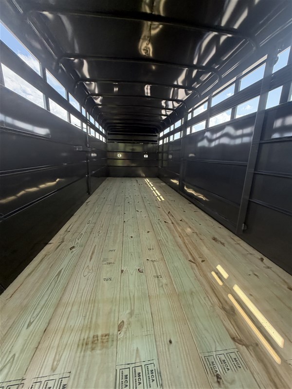 Trailer Photo 10