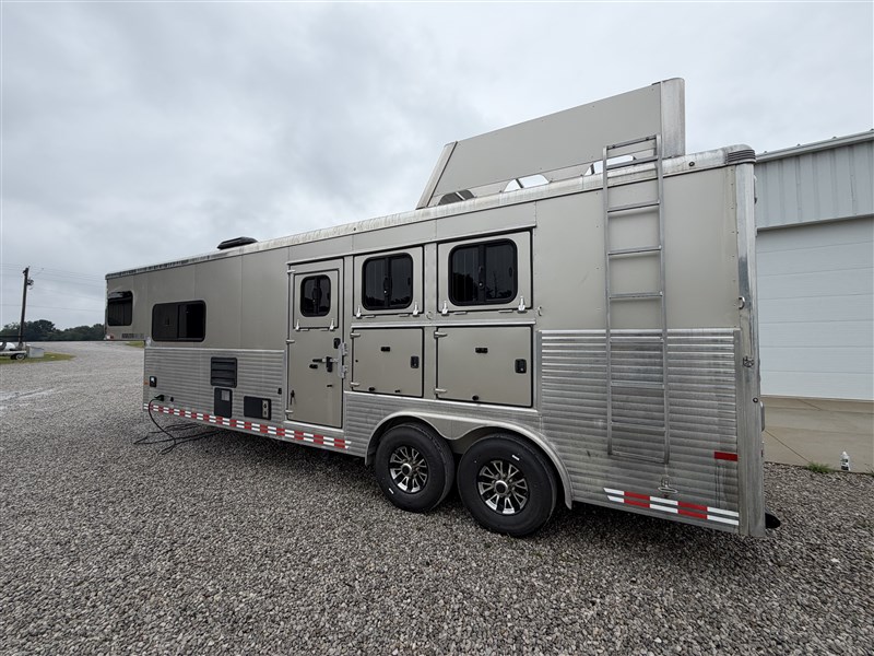 Trailer Photo 10