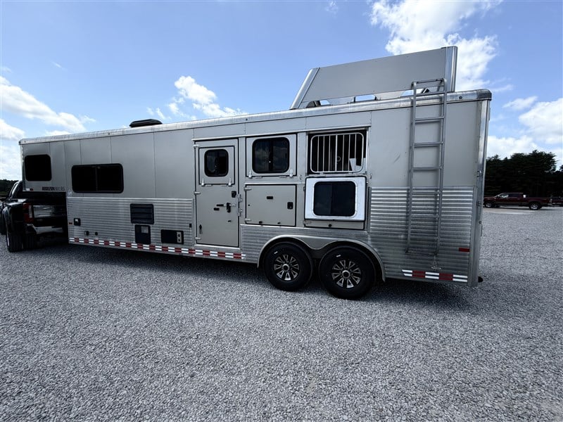 Trailer Photo 3