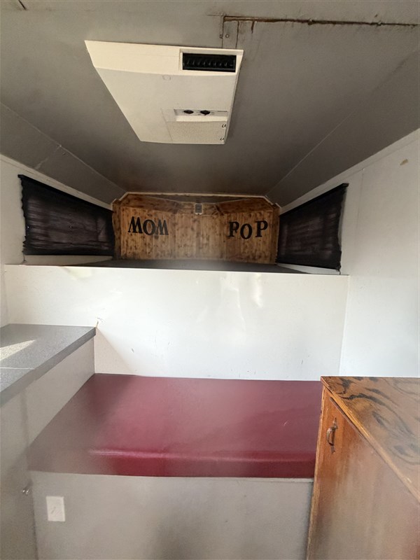Trailer Photo 10