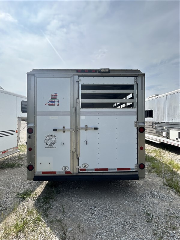Trailer Photo 3