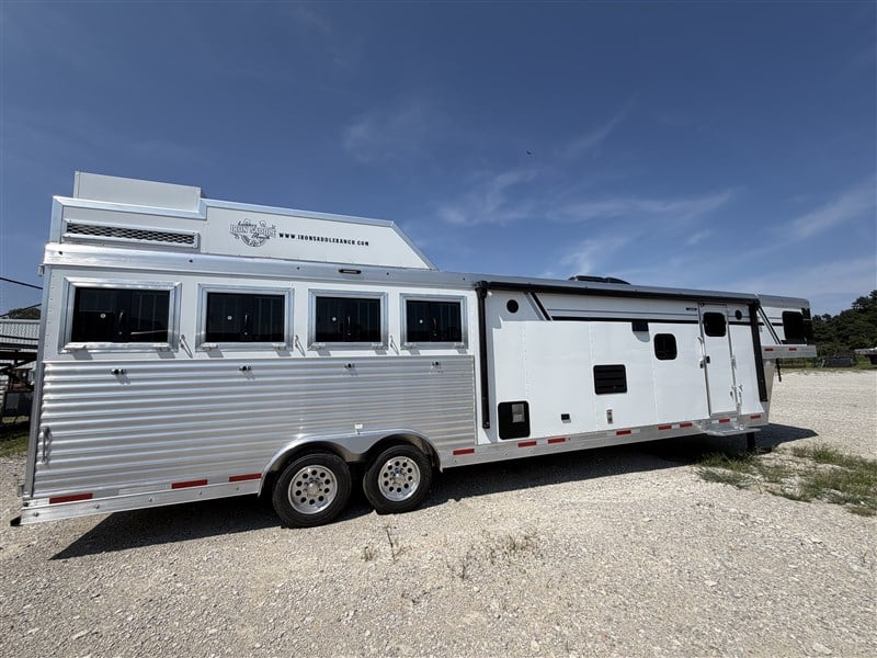 Trailer Photo 1